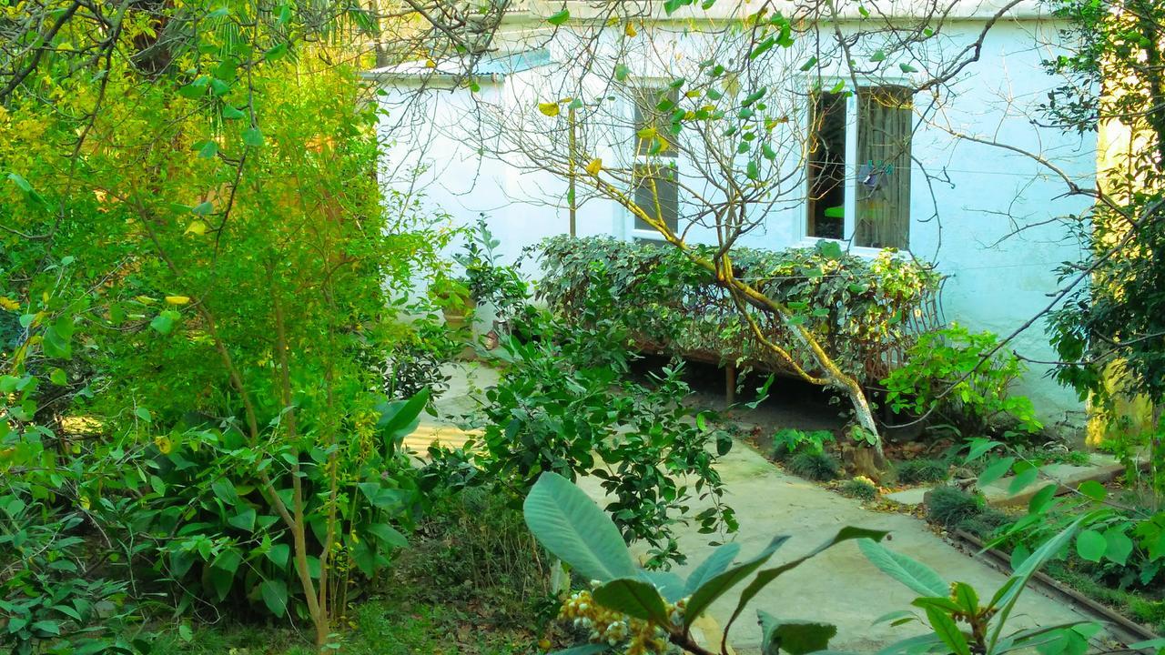 Colibri Home Kutaisi Exterior photo